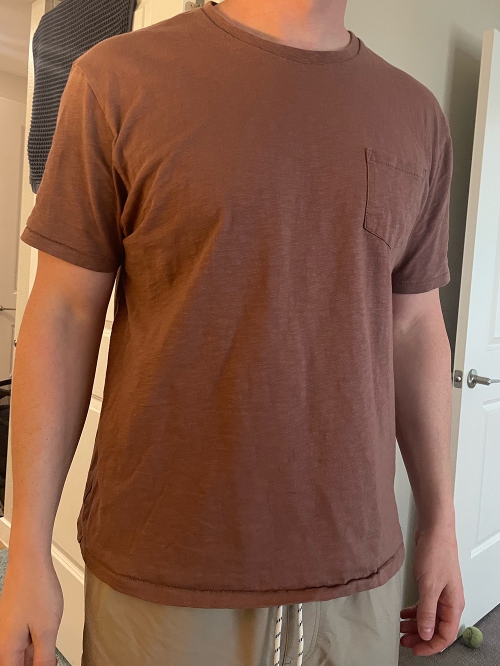 Grayers Men's Chest Pocket Tee in Rust